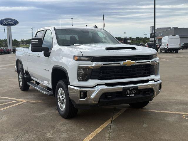 Used 2025 Chevrolet Silverado 2500 LT w/ Convenience Package AWD/4WD image 2