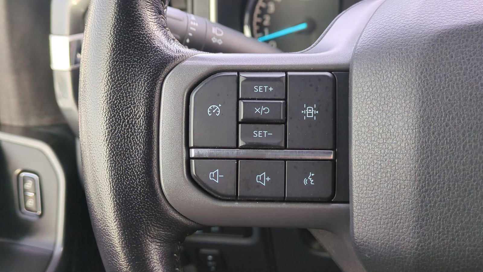 Certified 2022 Ford F150 XLT w/ Equipment Group 302A High image 28