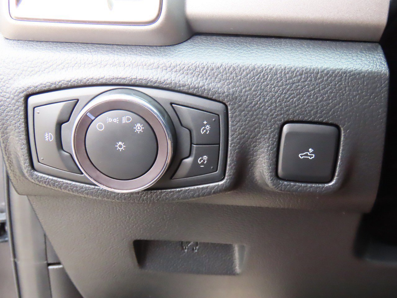 Certified 2019 Ford Ranger XLT w/ Black Appearance Package image 26