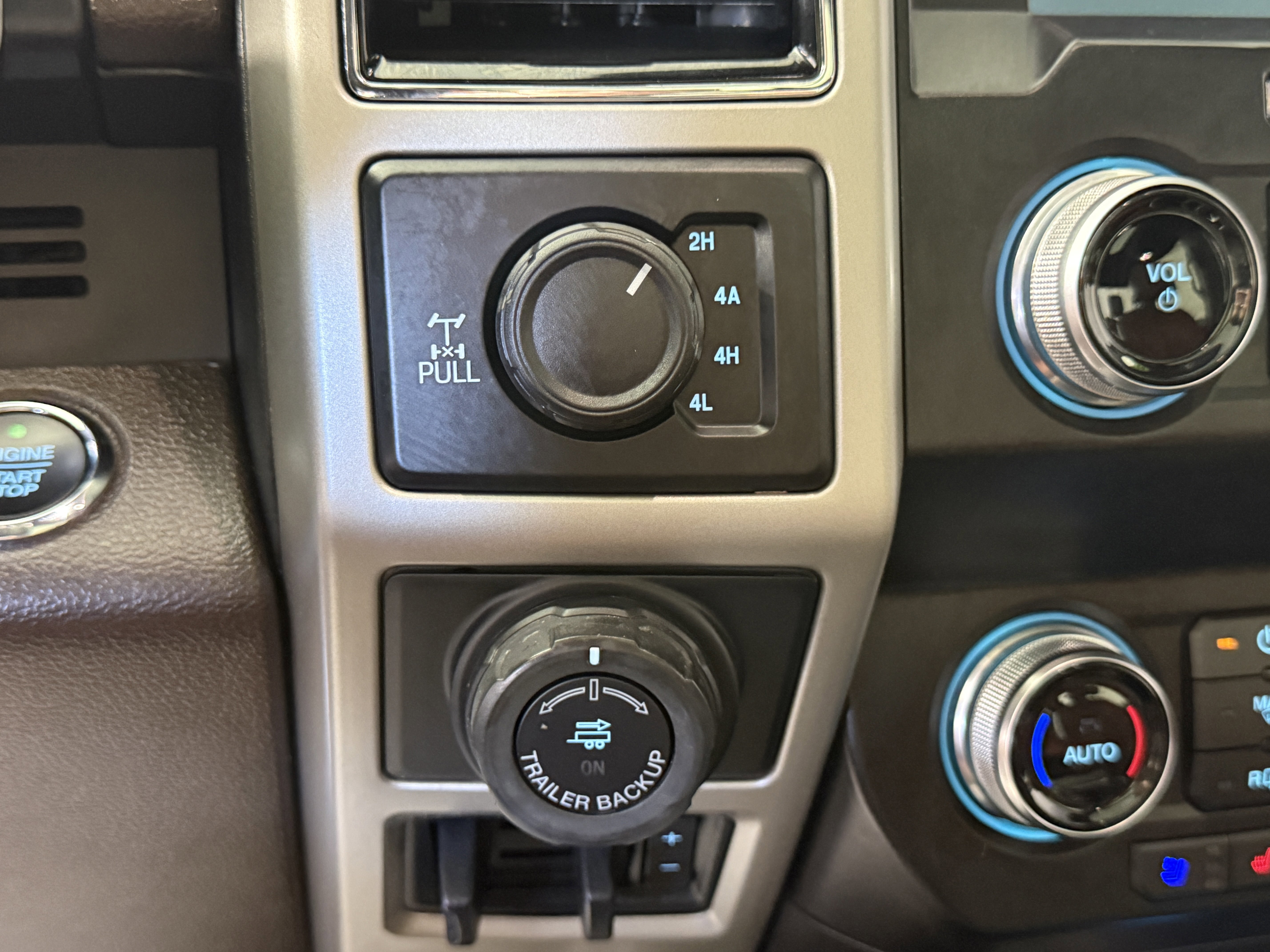 Certified 2019 Ford F150 King Ranch w/ Equipment Group 601A Luxury image 24