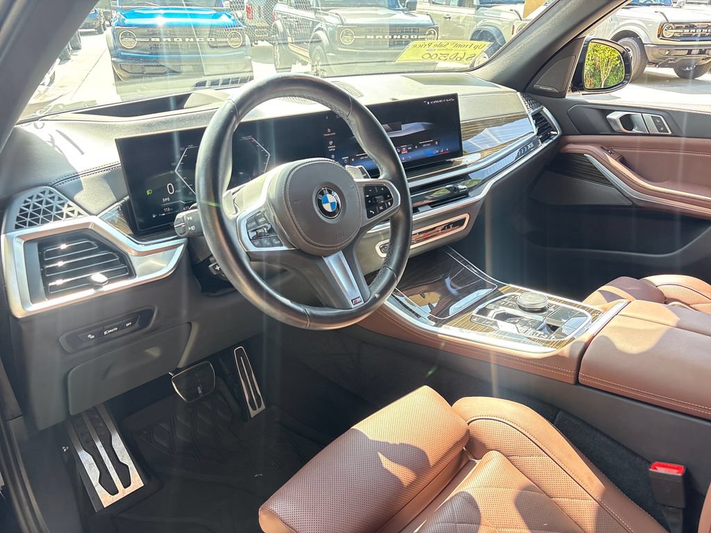 Used 2024 BMW X5 xDrive40i w/ M Sport Package AWD/4WD image 6