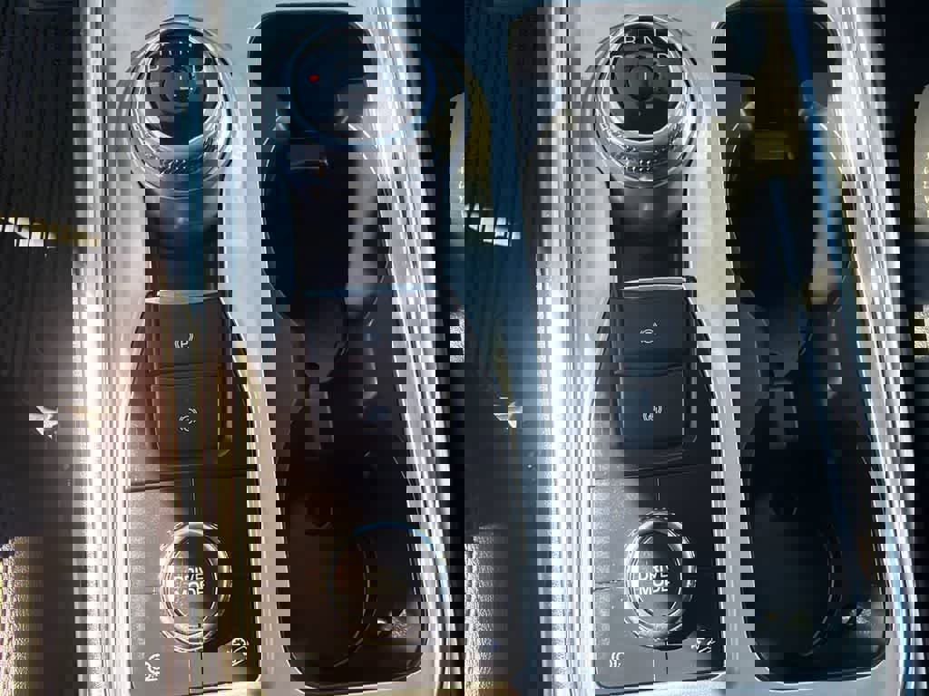 Certified 2022 Ford Explorer XLT w/ Equipment Group 202A image 32