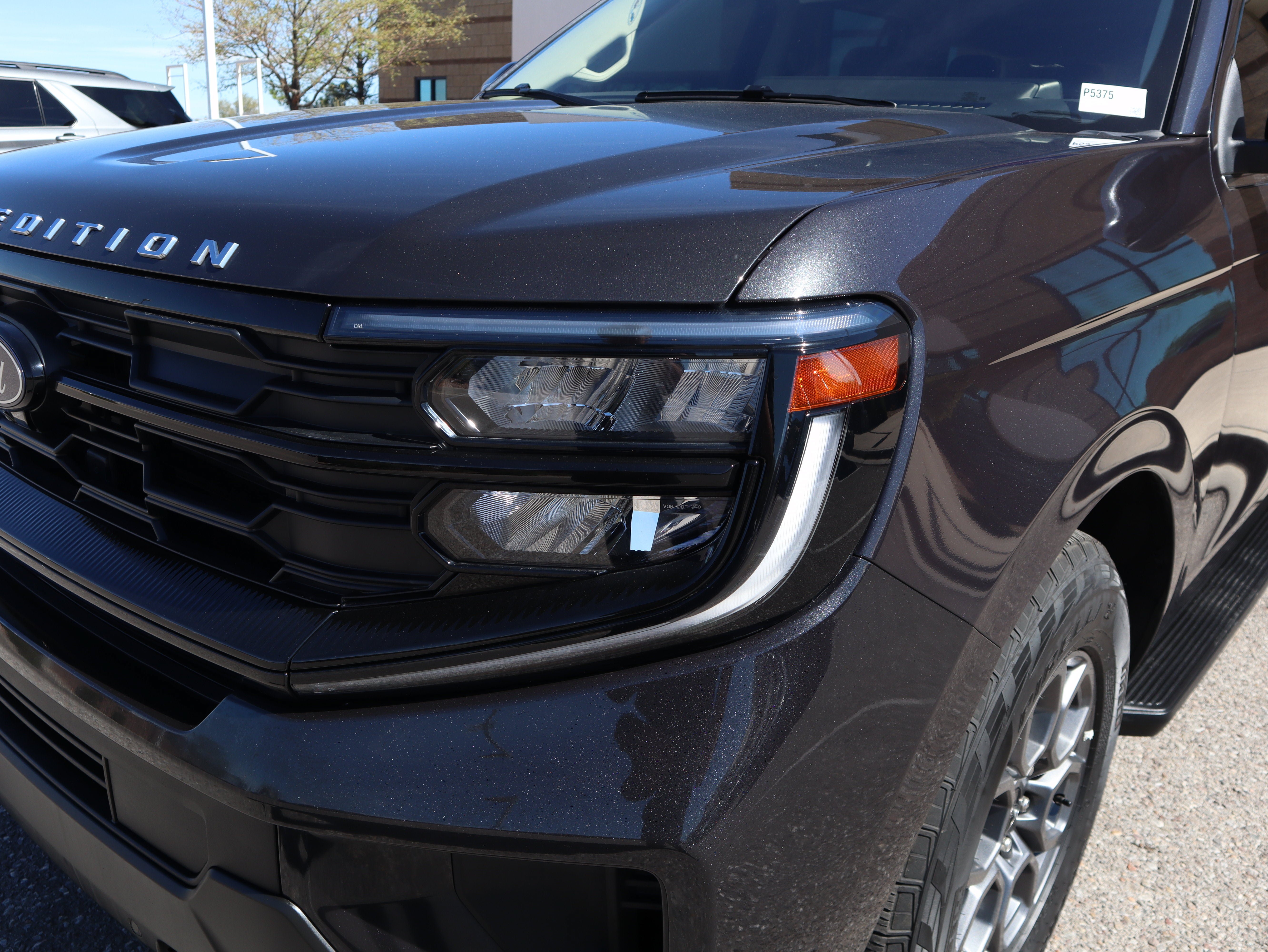 Certified 2025 Ford Expedition Active AWD/4WD image 14