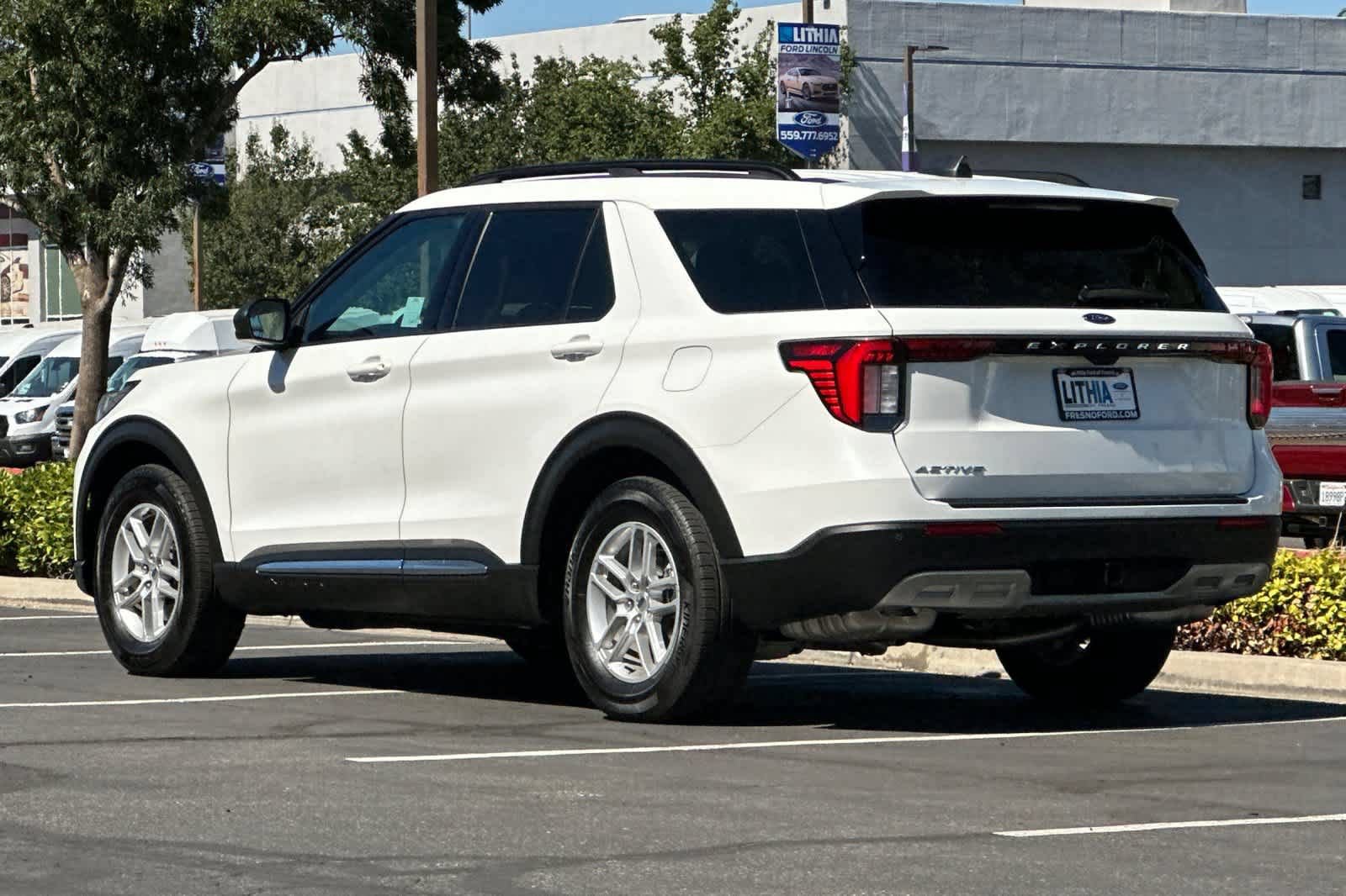 Certified 2025 Ford Explorer Active w/ Active Comfort Package RWD image 7