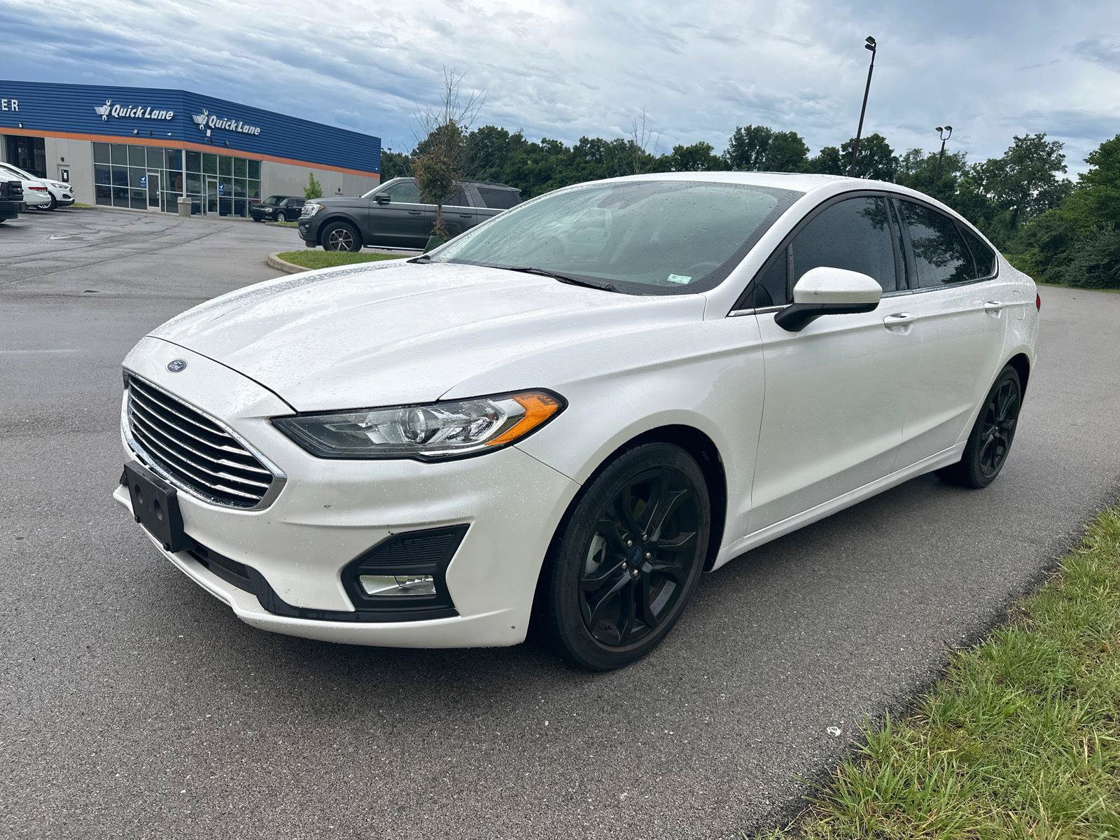 Certified 2019 Ford Fusion SE w/ Equipment Group 151A FWD image 3