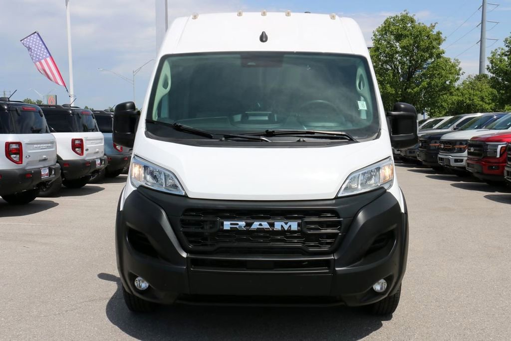 Used 2024 RAM ProMaster 2500 w/ Convenience Group FWD image 2