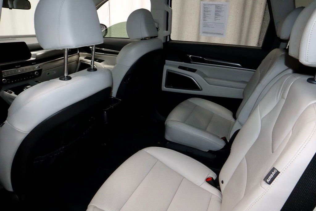 Used 2023 Kia Telluride S image 22