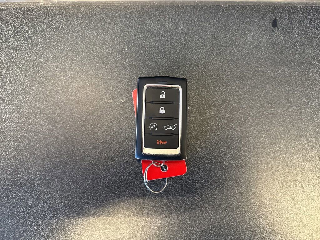 Used 2021 Jeep Grand Cherokee L Limited w/ Luxury Tech Group II image 24