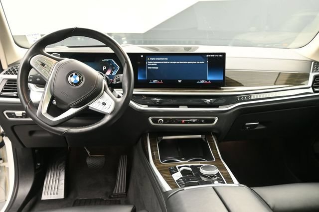 Used 2023 BMW X7 xDrive40i AWD/4WD image 24