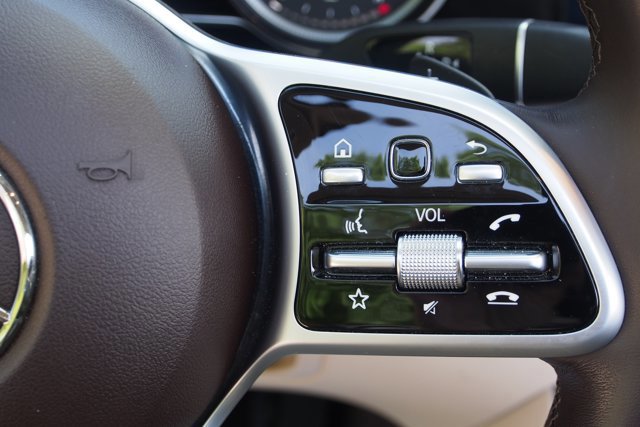 Used 2019 Mercedes-Benz E 450 Cabriolet image 25