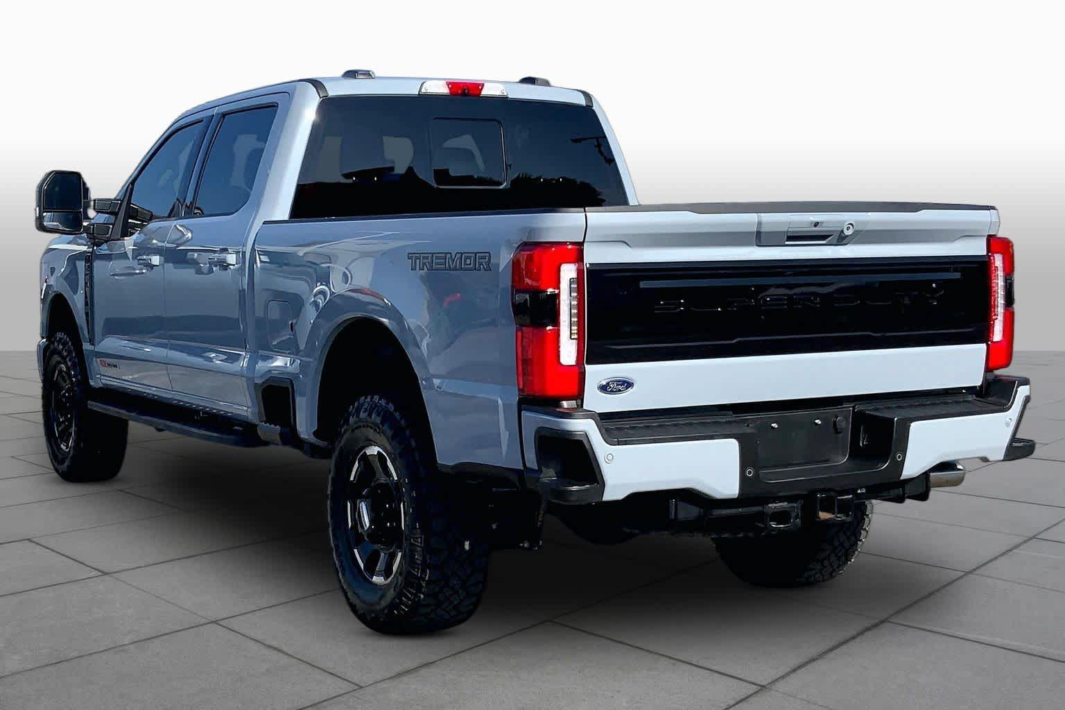 Certified 2025 Ford F250 Platinum w/ Tremor Off-Road Package AWD/4WD image 12