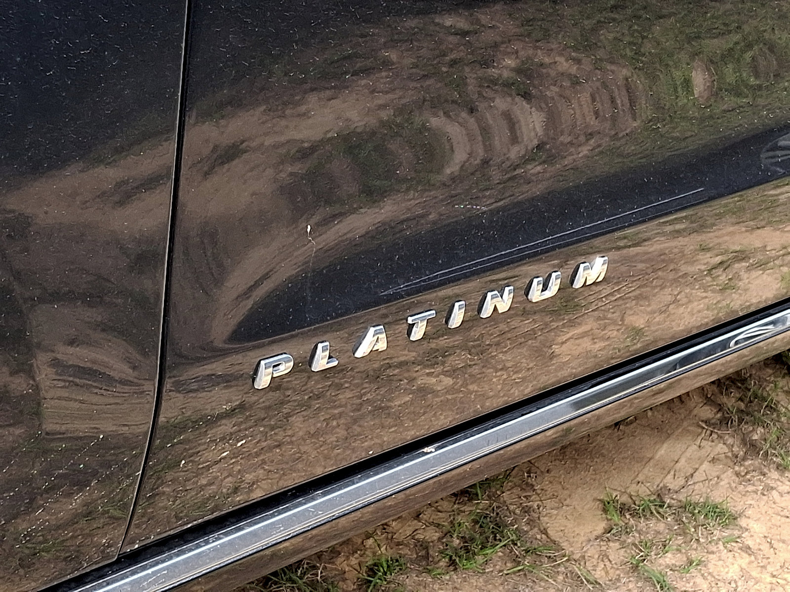 Certified 2023 Ford Expedition Platinum AWD/4WD image 4