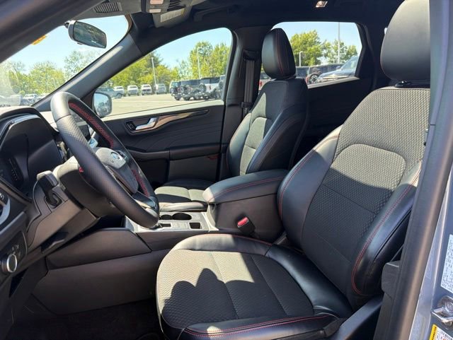 Certified 2024 Ford Escape ST-Line w/ Tech Pack #1 FWD image 24