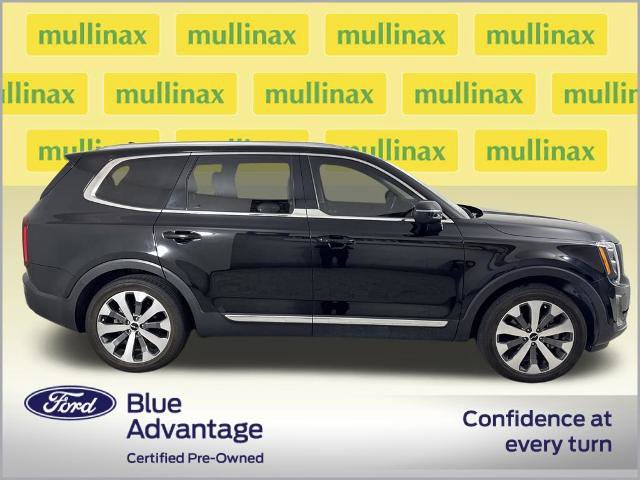 Used 2022 Kia Telluride EX w/ EX Premium Package FWD image 2