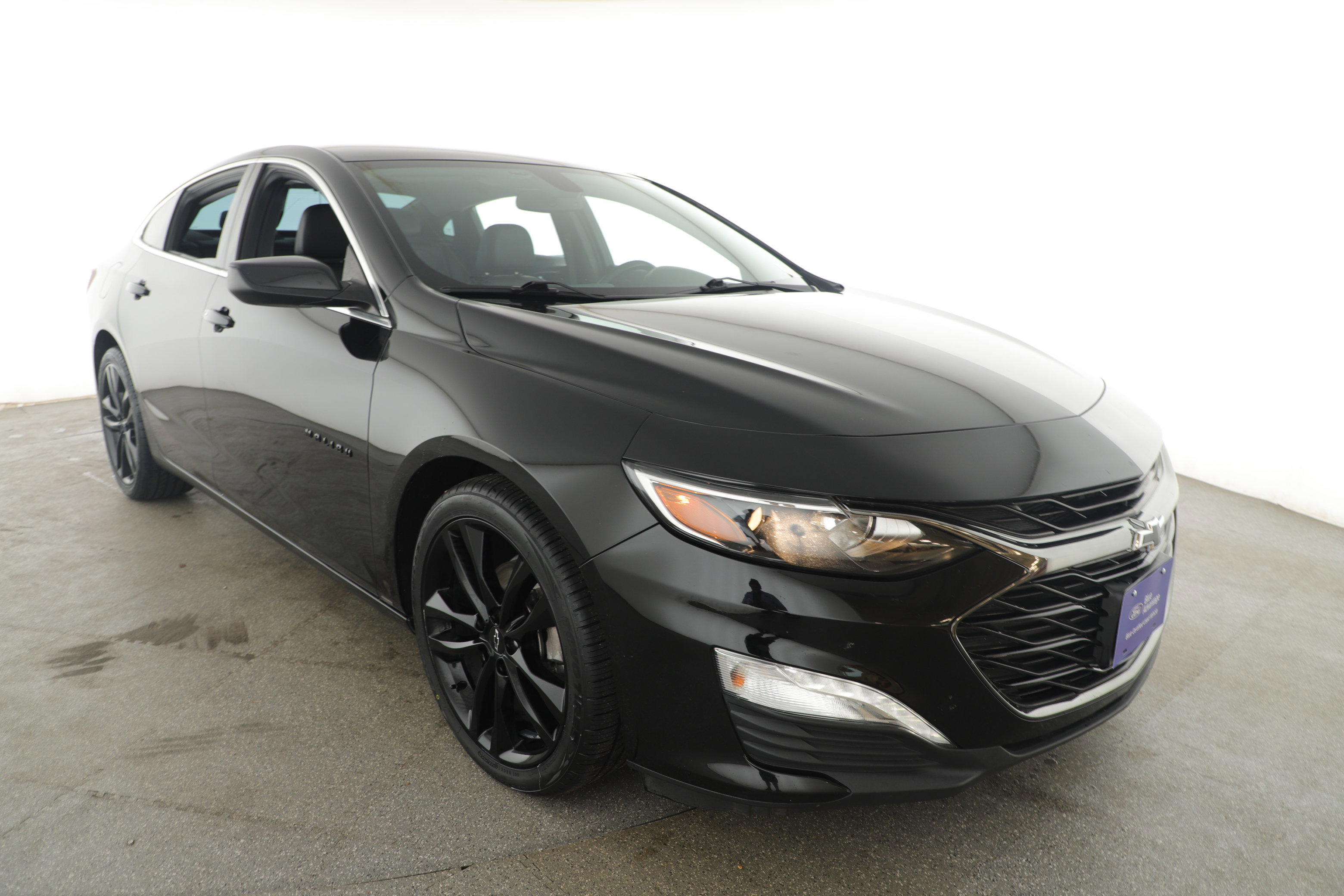 Used 2020 Chevrolet Malibu LT w/ Leather Package image 3