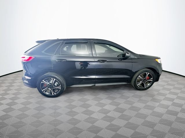 Certified 2019 Ford Edge ST w/ Cold Weather Package AWD/4WD image 13