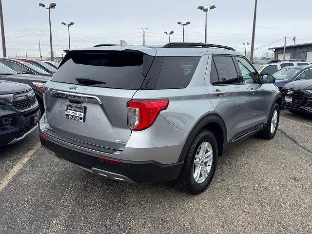 Certified 2020 Ford Explorer XLT w/ Equipment Group 202A image 4