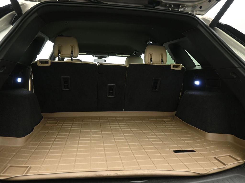 Used 2017 Cadillac XT5 FWD image 20