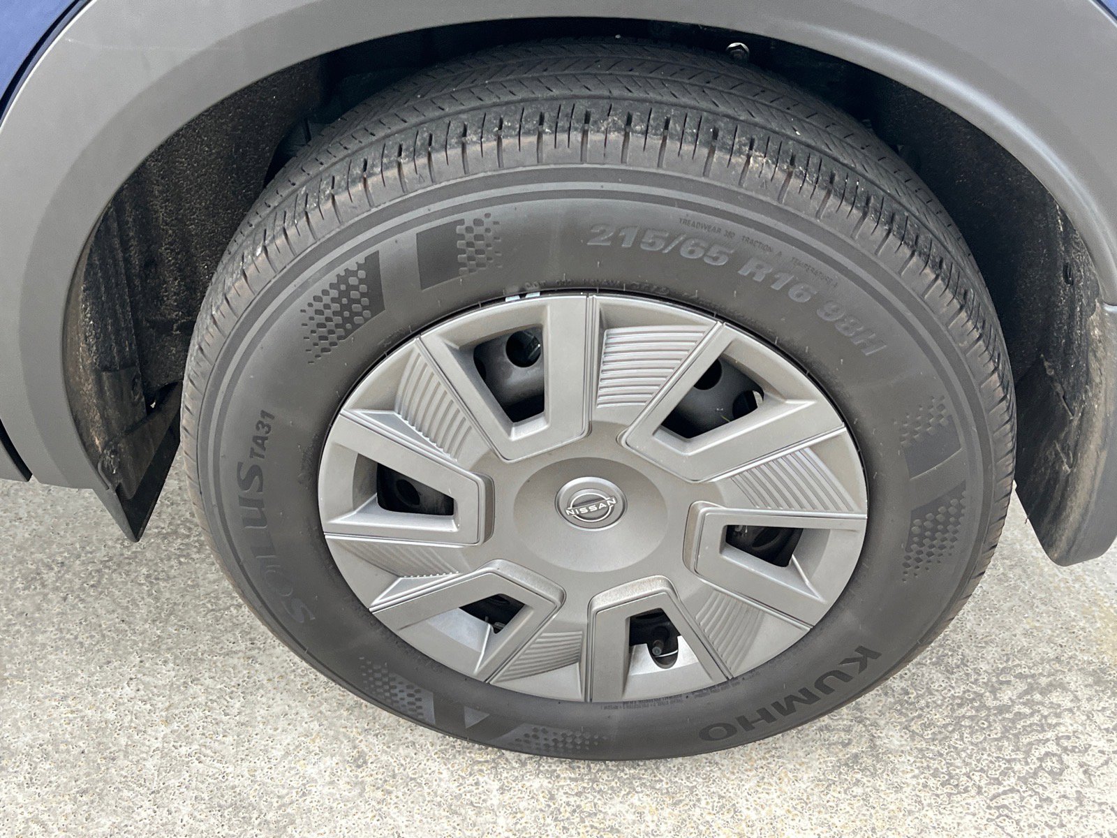 Used 2025 Nissan Kicks S w/ Charging Package image 21