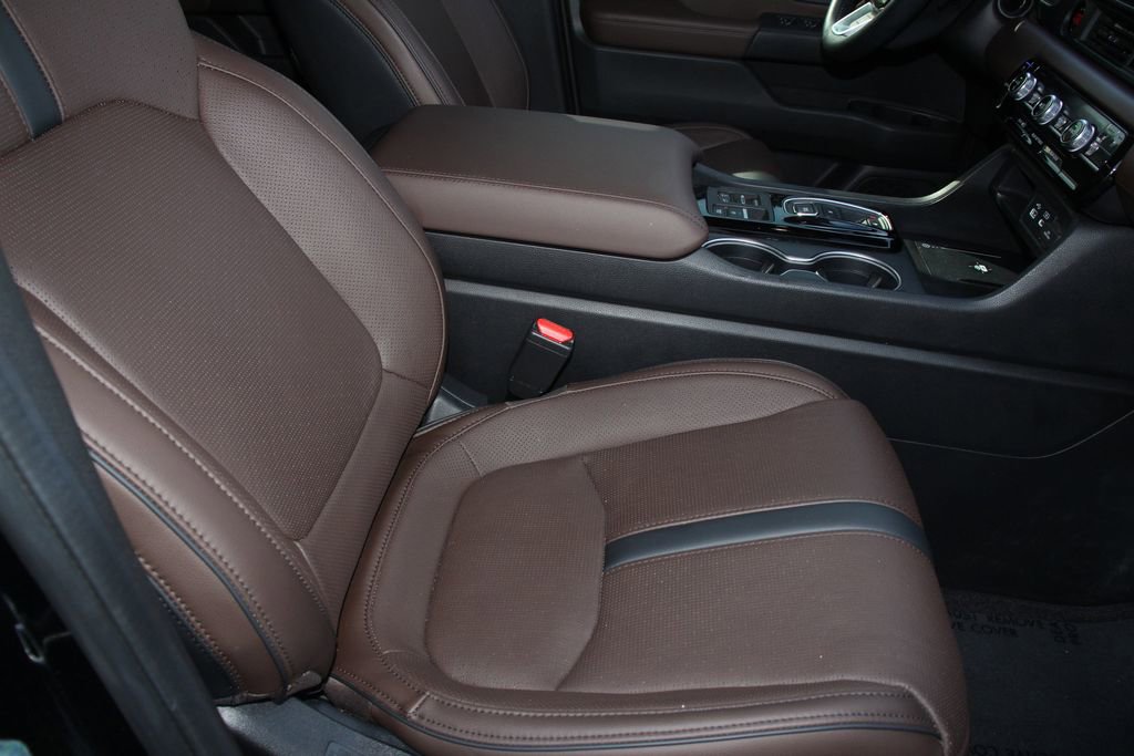 Used 2023 Honda Pilot Elite image 29