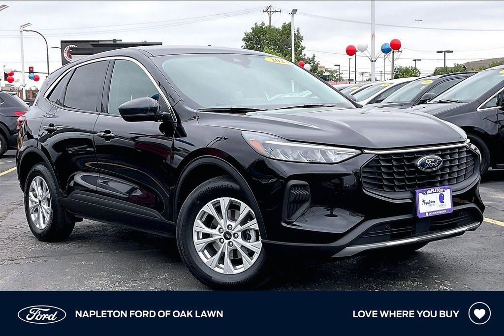 Certified 2023 Ford Escape Active w/ Tech Pack #1 AWD/4WD image 1