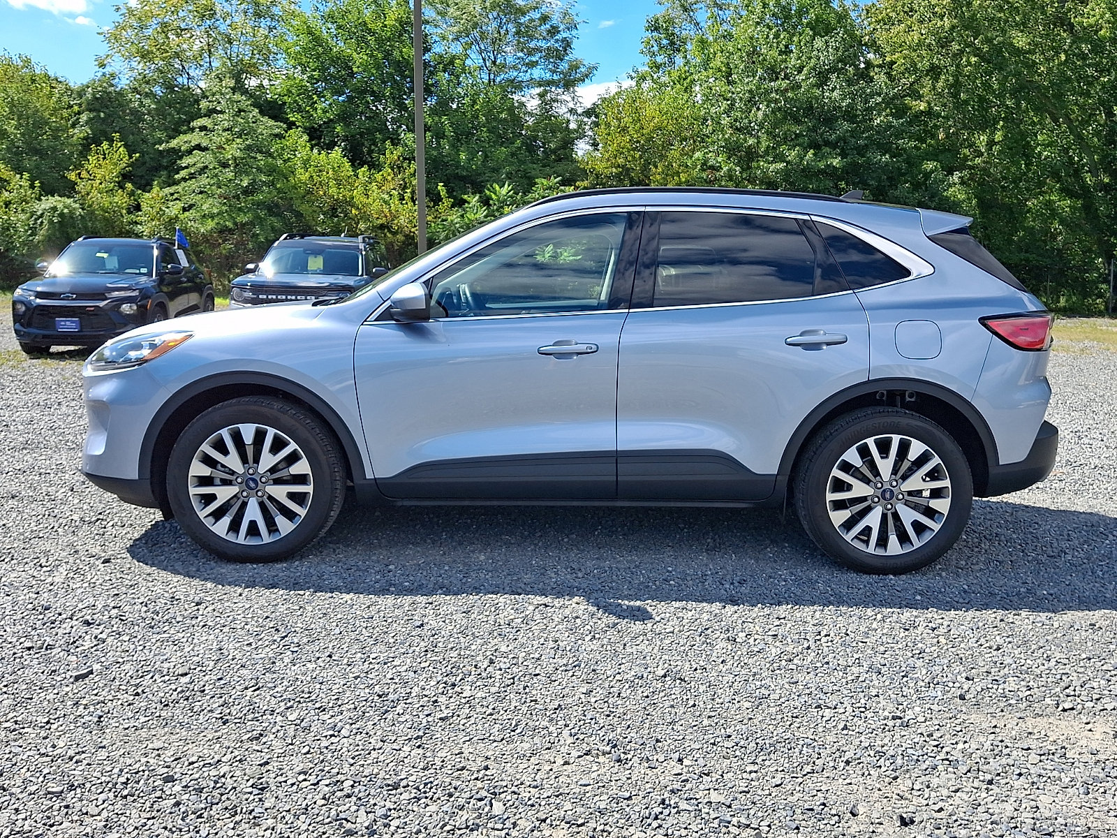 Certified 2022 Ford Escape Titanium w/ Class II Trailer Tow Package AWD/4WD image 4