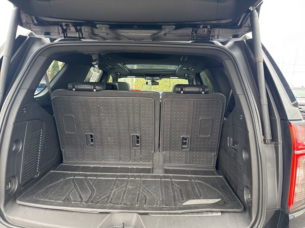 Used 2022 Chevrolet Tahoe RST w/ Luxury Package image 34