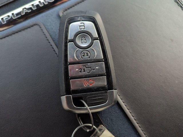 Certified 2025 Ford F250 Platinum w/ Tremor Off-Road Package AWD/4WD image 30