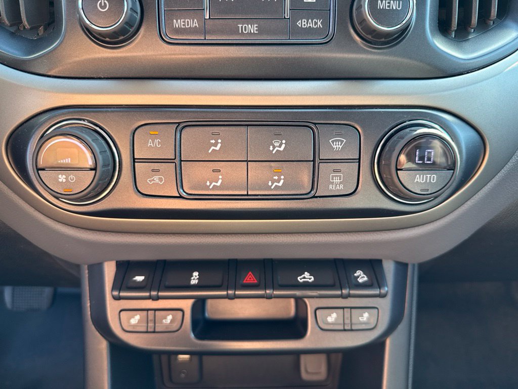 Used 2017 Chevrolet Colorado Z71 AWD/4WD image 18