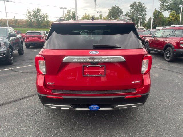 Certified 2023 Ford Explorer XLT w/ Equipment Group 202A AWD/4WD image 6