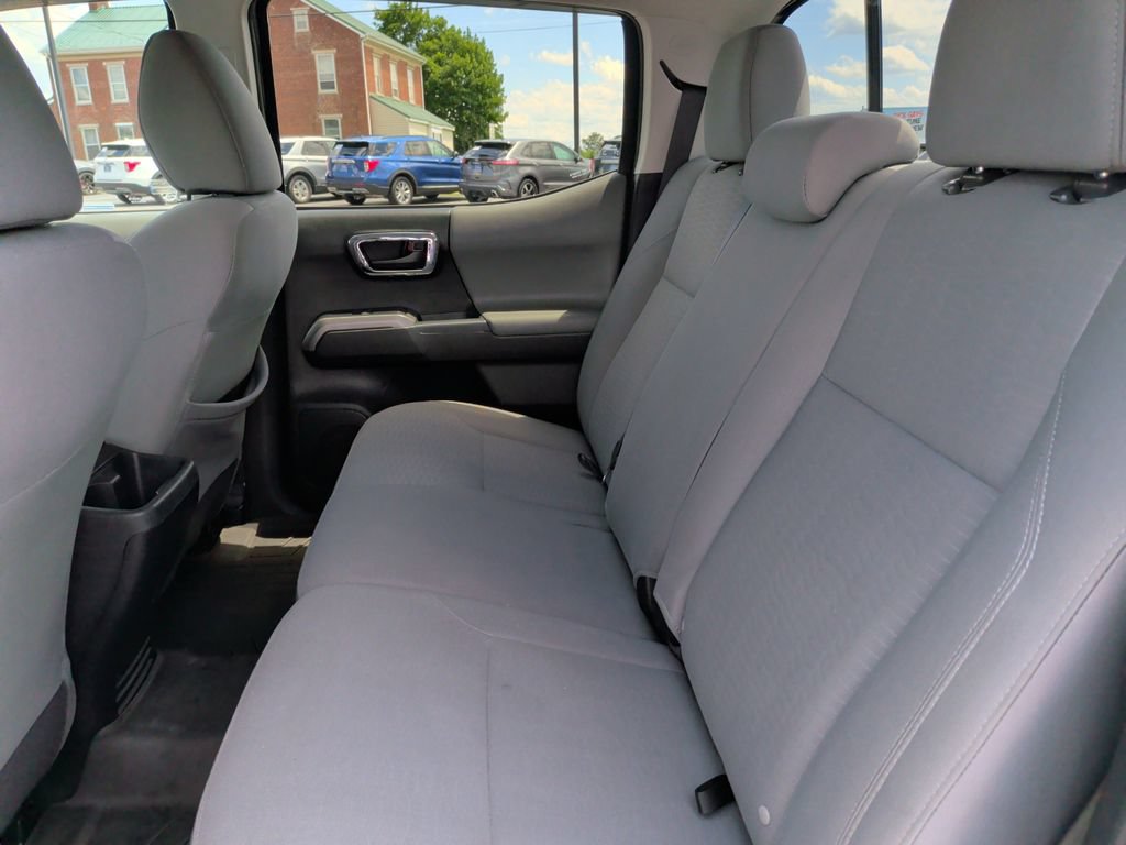 Used 2019 Toyota Tacoma SR5 AWD/4WD image 6