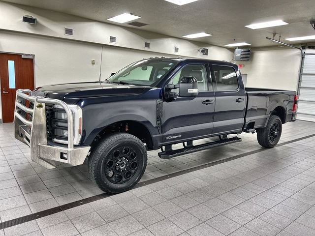 Certified 2025 Ford F350 Lariat w/ Black Appearance Package AWD/4WD image 4