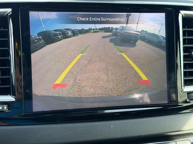 Used 2025 Chrysler Pacifica Select FWD image 24