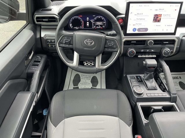 Used 2025 Toyota Tacoma TRD Sport RWD image 12