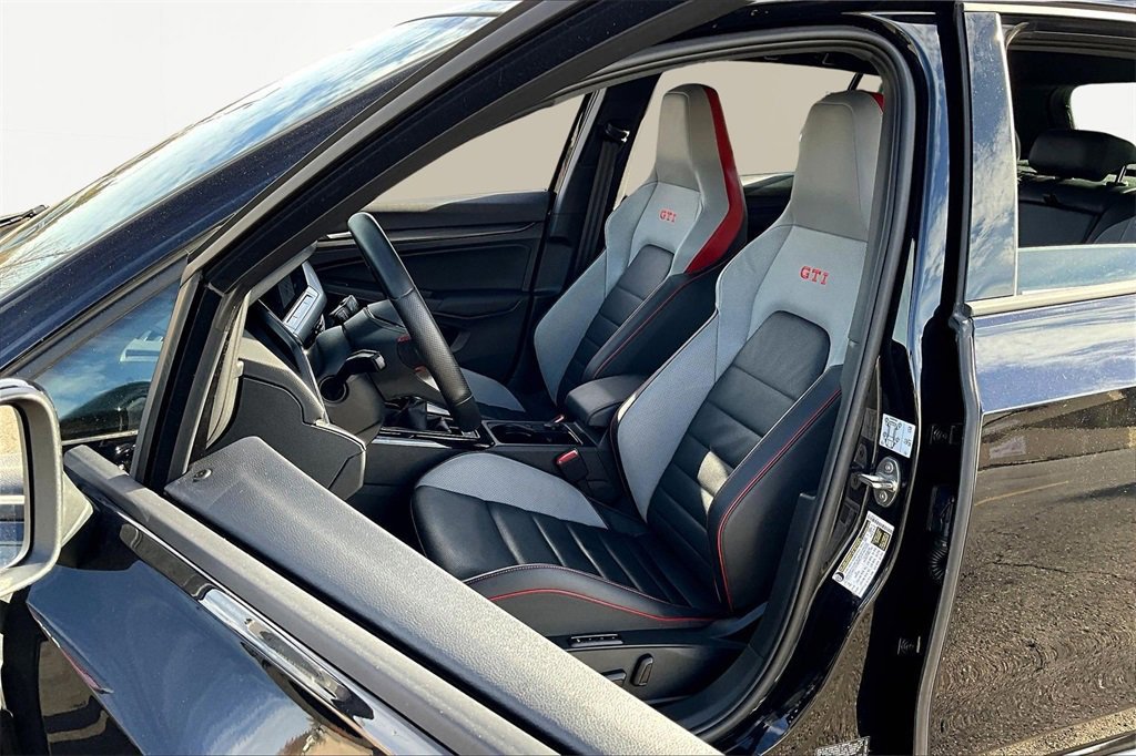 Used 2023 Volkswagen GTI SE image 25