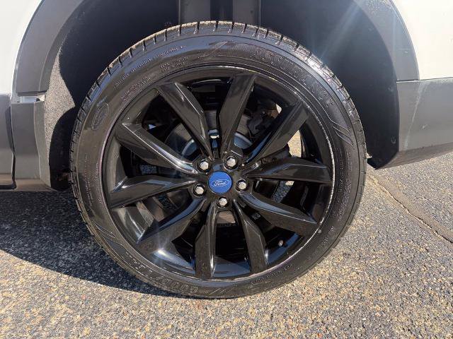 Certified 2018 Ford Escape SEL w/ SEL Sport Appearance Package AWD/4WD image 34