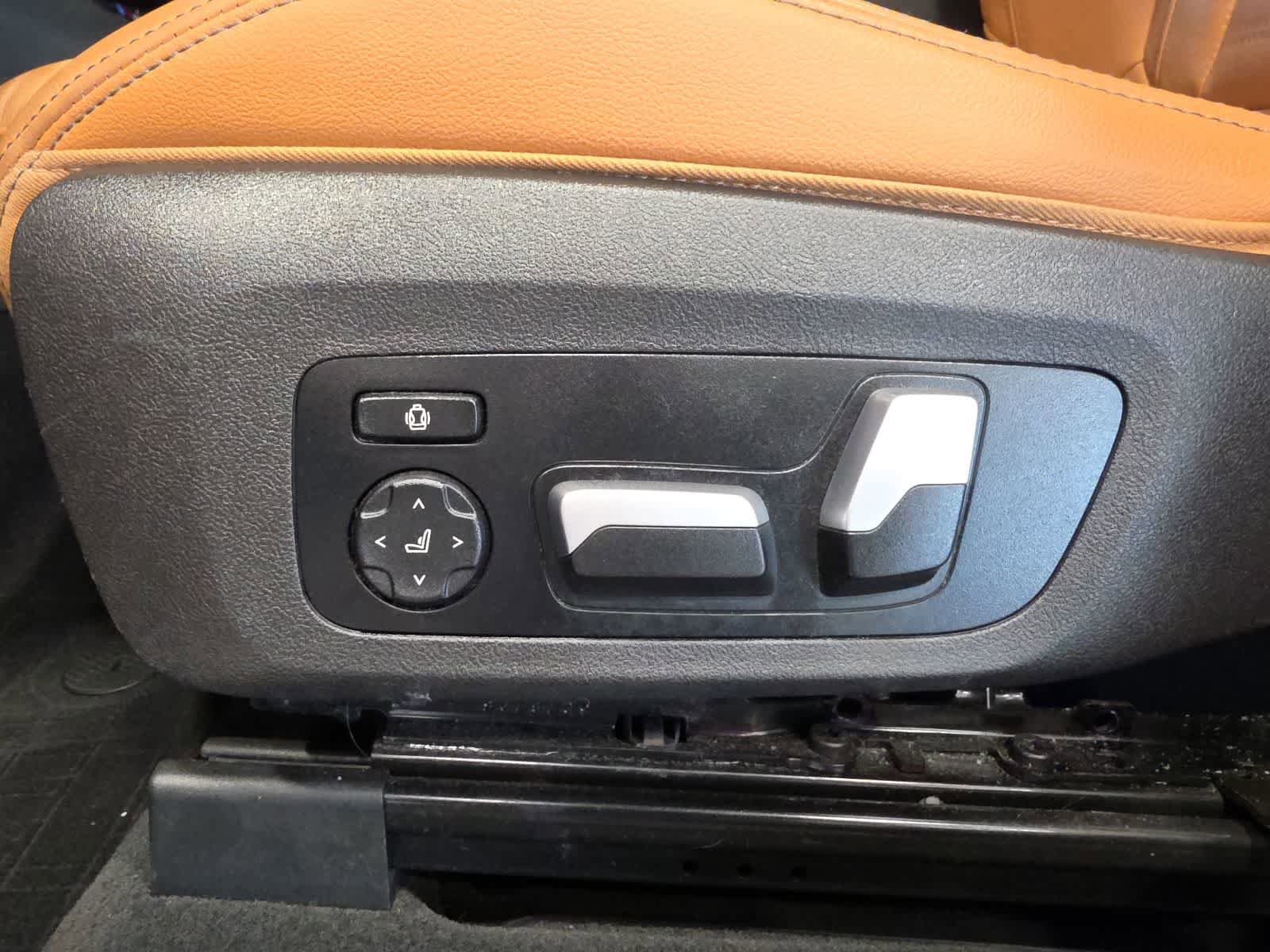 Used 2021 BMW X3 M40i w/ Executive Package AWD/4WD image 17