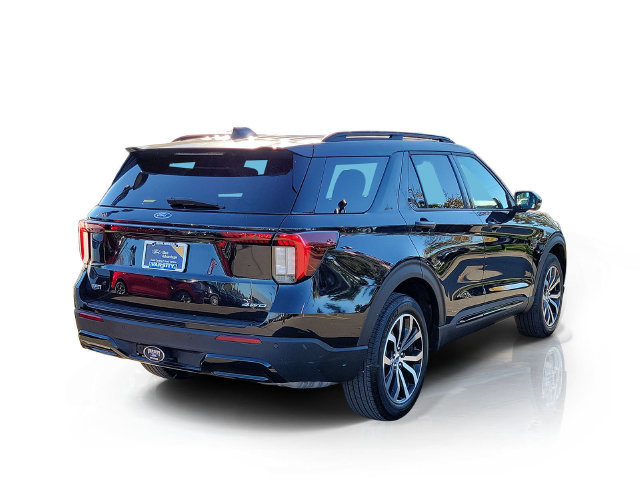 Certified 2025 Ford Explorer ST-Line AWD/4WD image 7