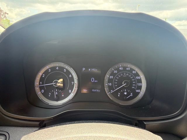 Used 2021 Hyundai Venue SE FWD image 33