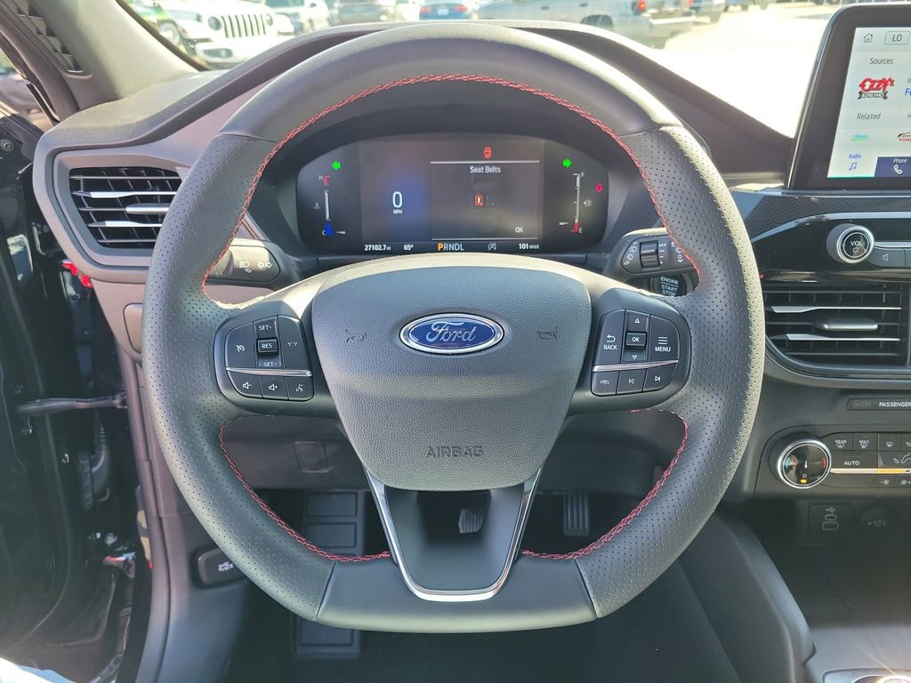 Certified 2025 Ford Escape ST-Line AWD/4WD image 23