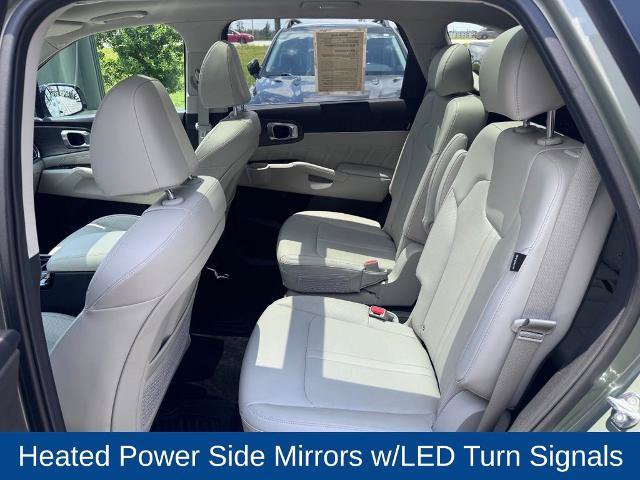 Used 2025 Kia Sorento SX AWD/4WD image 19