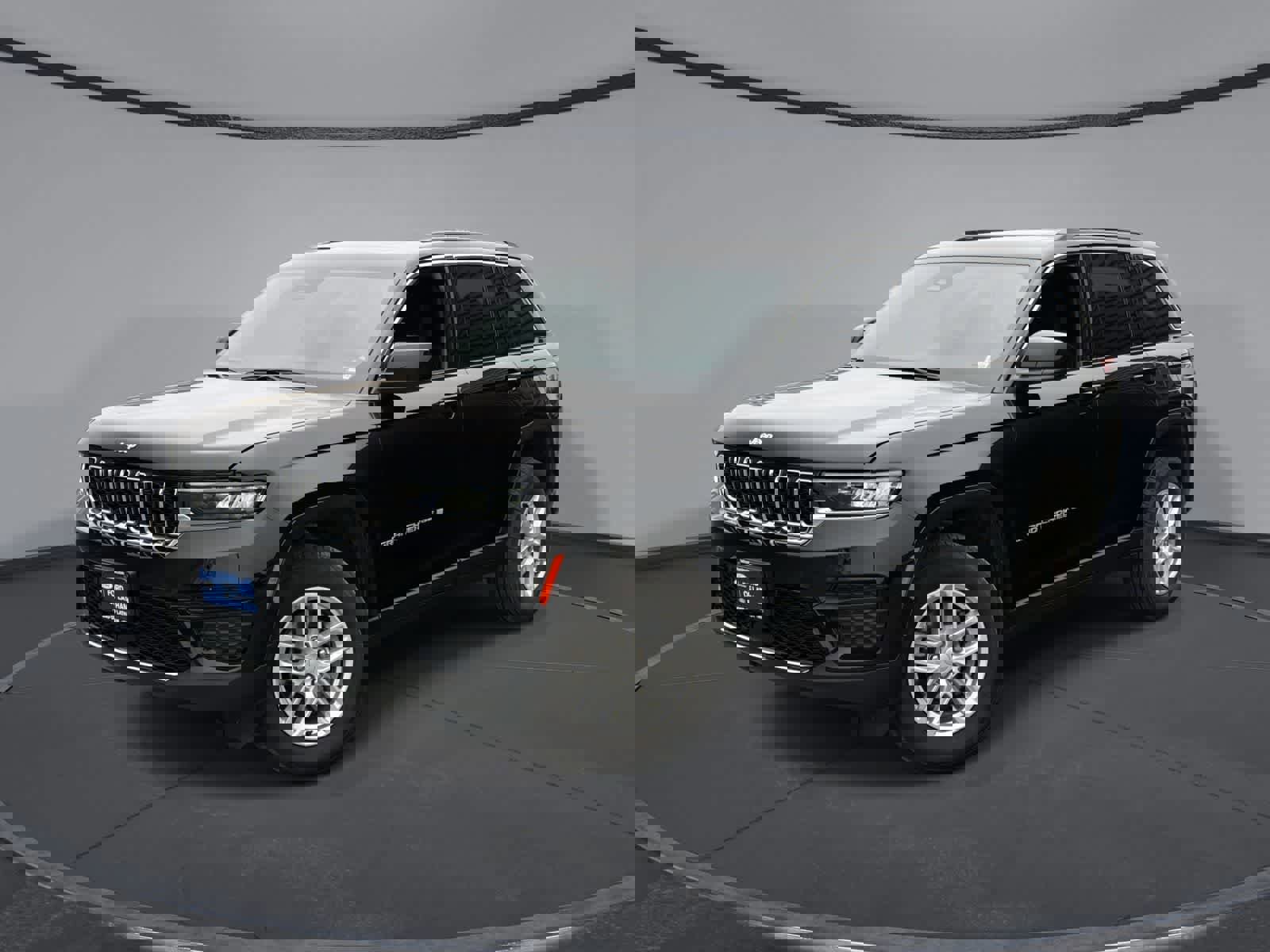 Used 2025 Jeep Grand Cherokee Laredo X image 7