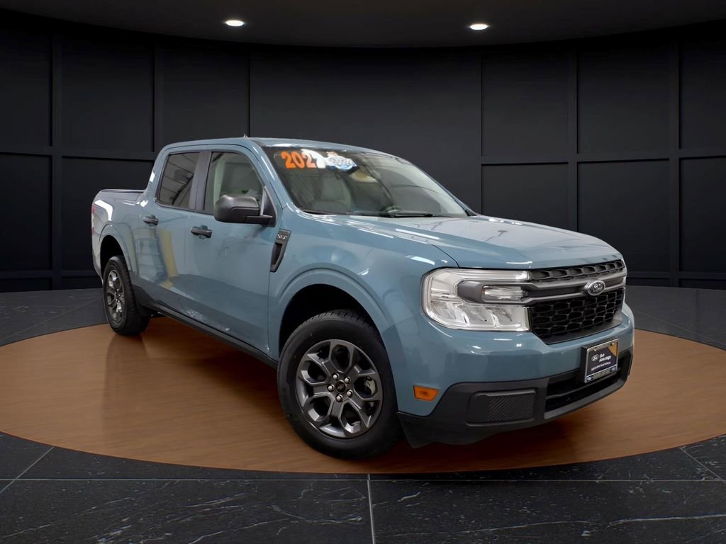 Certified 2022 Ford Maverick XLT FWD image 1