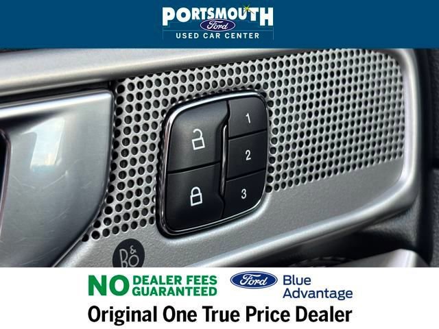 Certified 2022 Ford Explorer Limited w/ Equipment Group 301A image 31