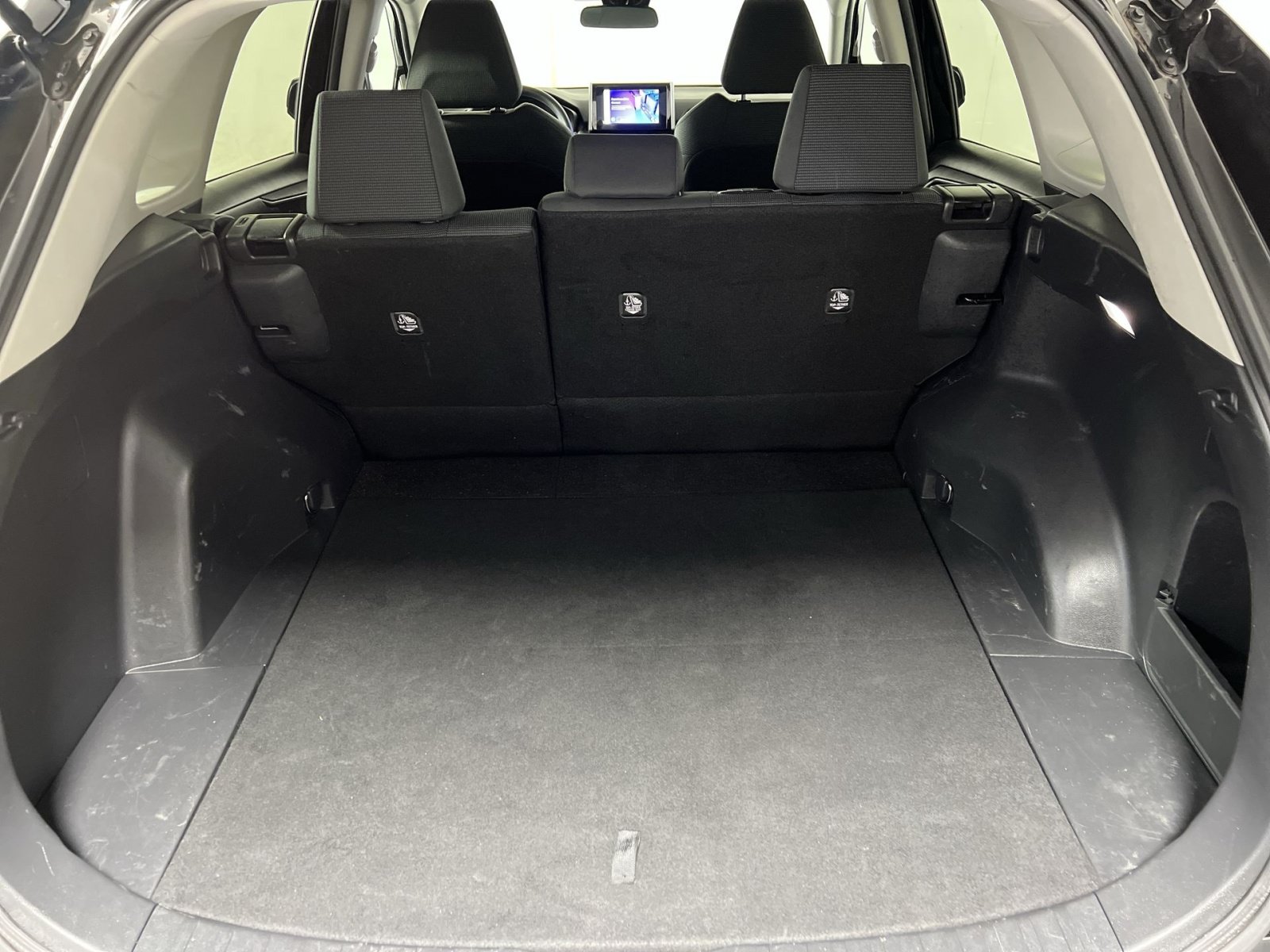 Used 2023 Toyota RAV4 LE FWD image 24