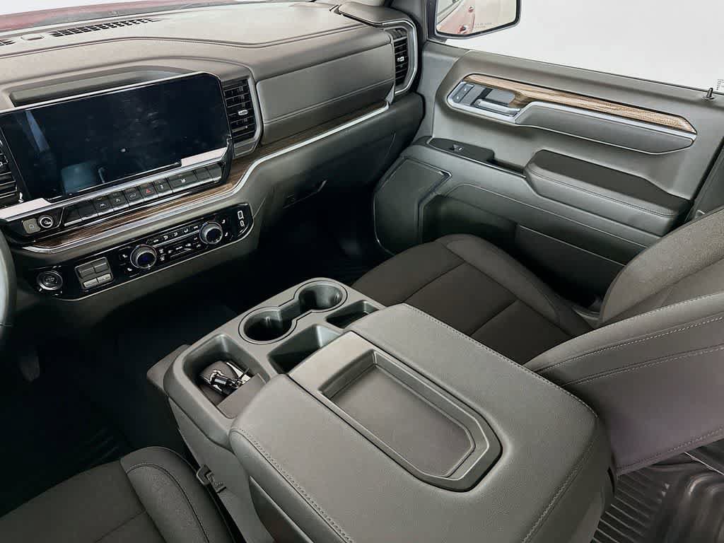 Used 2025 Chevrolet Silverado 1500 LT AWD/4WD image 11