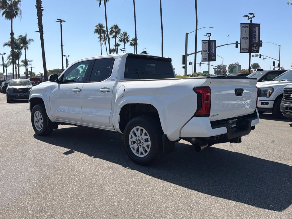Used 2026 Toyota Tacoma SR5 AWD/4WD image 7