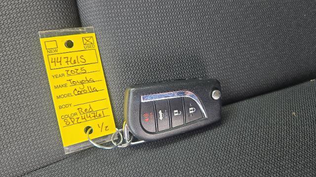 Used 2025 Toyota Corolla LE FWD image 34