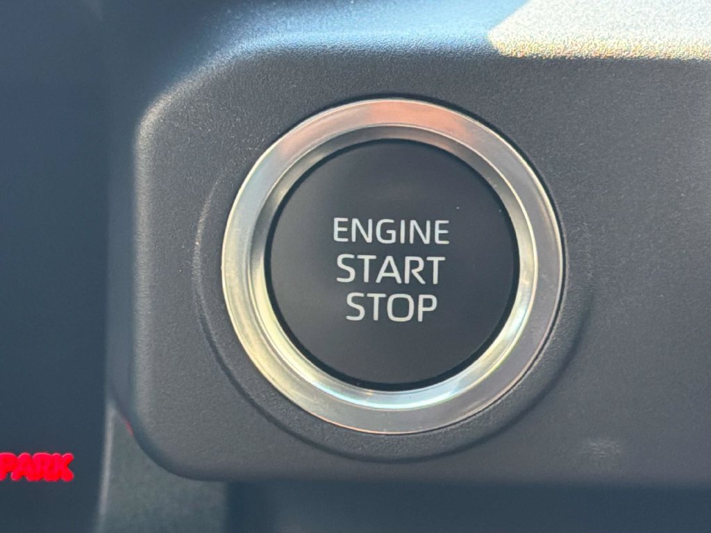 Used 2025 Toyota 4Runner SR5 AWD/4WD image 43