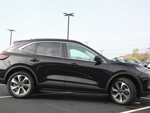 Certified 2024 Ford Escape Platinum AWD/4WD image 6